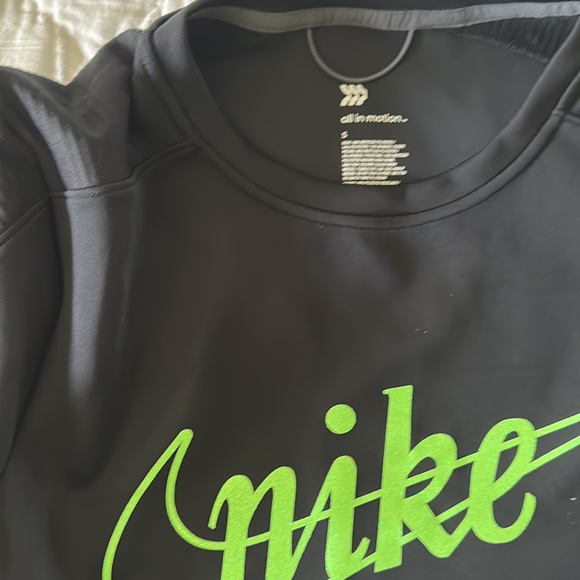 Nike Black athletic Sweatshirt - Picture 4 of 4